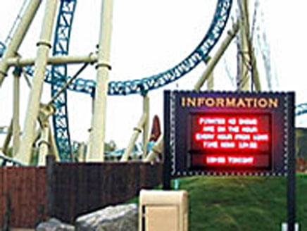 panneau écran bandeau journal multiligne lumineux led del diode électroluminescente information visiteur parc