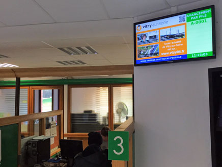 moniteur écran télévision tv vidéo gestion file attente extratime ticket salle zone mairie vitry 